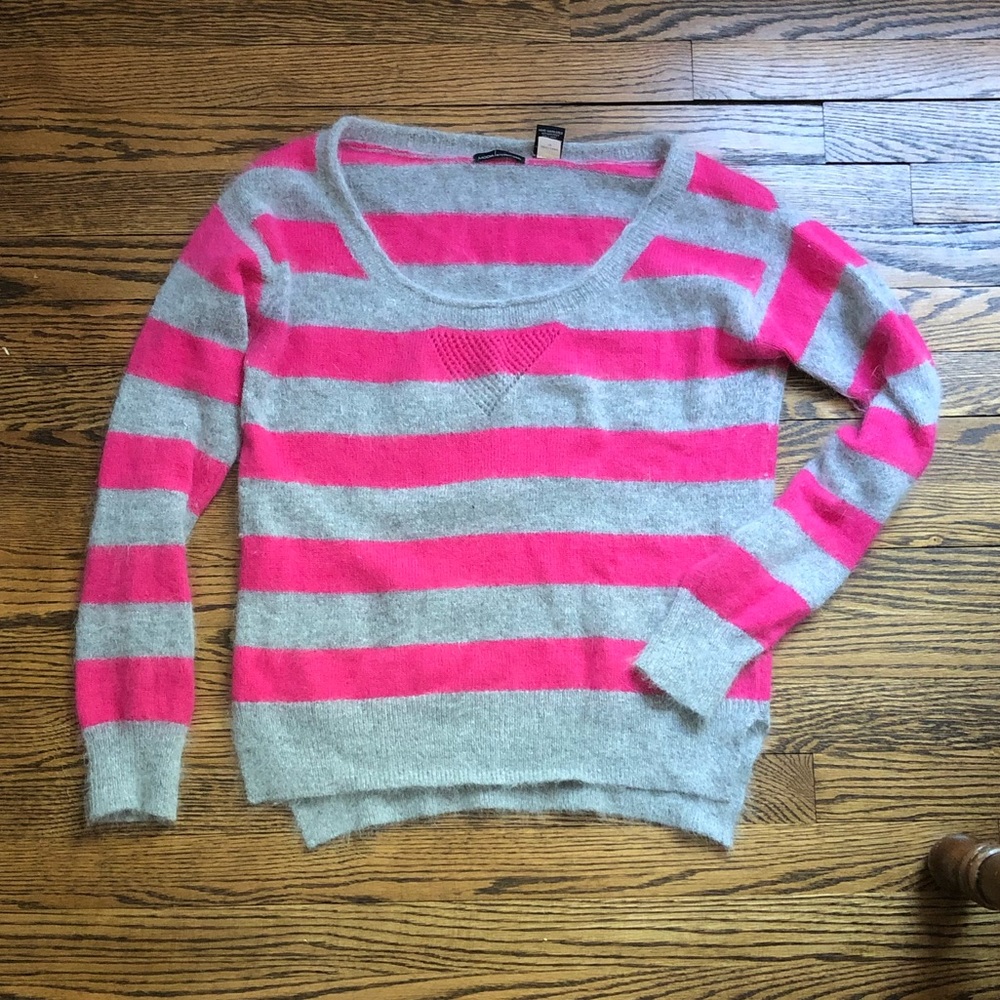 👗 Victoria’s Secret WARM fuzzy sweater